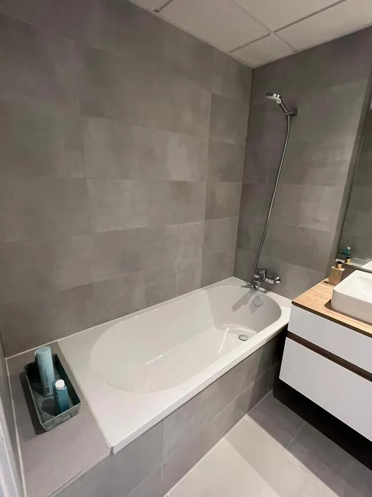 شقة Oasis Cozy Appartement إِستيبونا إسبانيا